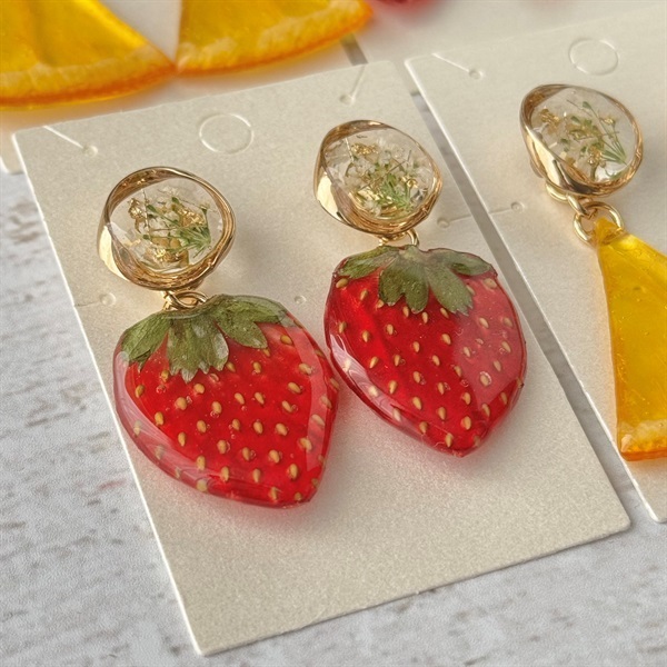 本物いちごの2Wayピアス