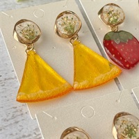 本物オレンジの2Wayピアス