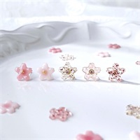 陽春桜＊さくらとスワロフスキーのミニピアス／イヤリング