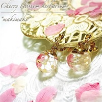 季節を愛でる、大人の桜ピアス／イヤリング