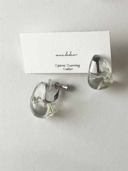 drop クリア　ピアス／イヤリング( イヤリング)