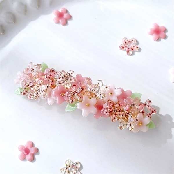 陽春桜＊さくらとスワロフスキーのバレッタ／ヘアクリップ