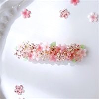 陽春桜＊さくらとスワロフスキーのバレッタ／ヘアクリップ(ヘアバレッタ)
