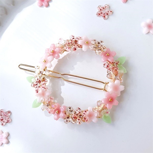 陽春桜＊さくらとスワロフスキーのサークルバレッタ