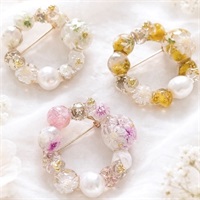 flower brooch spring color