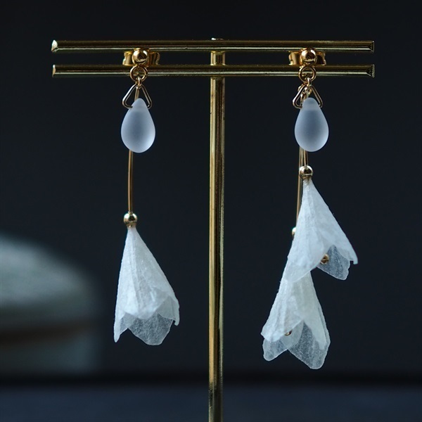 秘する花(ピアス)