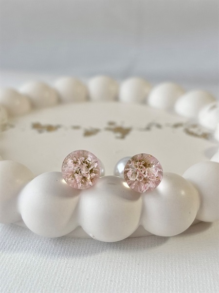 咲（えみ）–Emi– パールキャッチピアス｜かすみ草の一粒・2way(ベビーピンク)