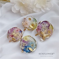 花畑に舞う蝶々のポニーフック