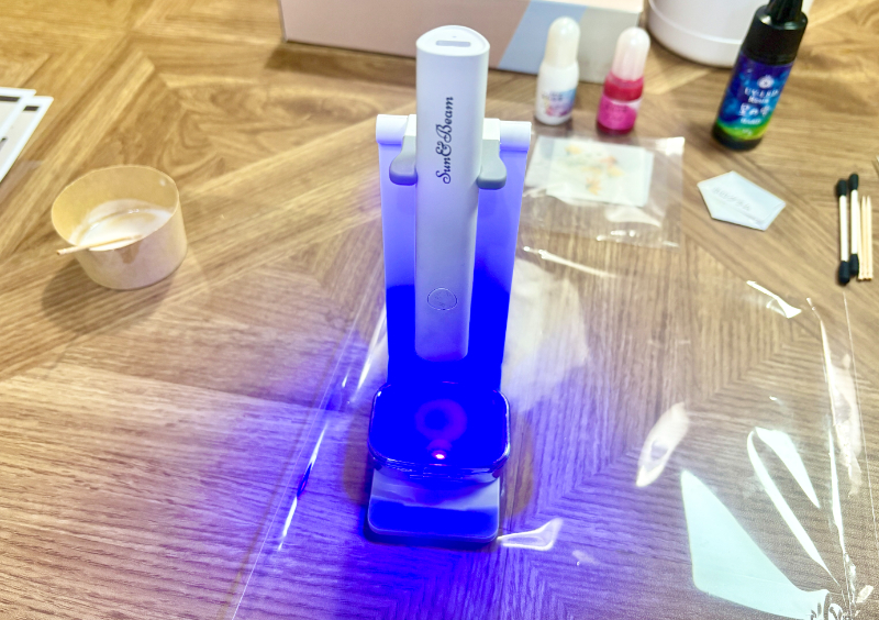 レジンで作るハンドメイドキット「幸せを運ぶピルケース」制作過程③