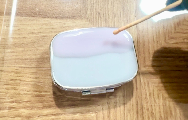レジンで作るハンドメイドキット「幸せを運ぶピルケース」制作過程④